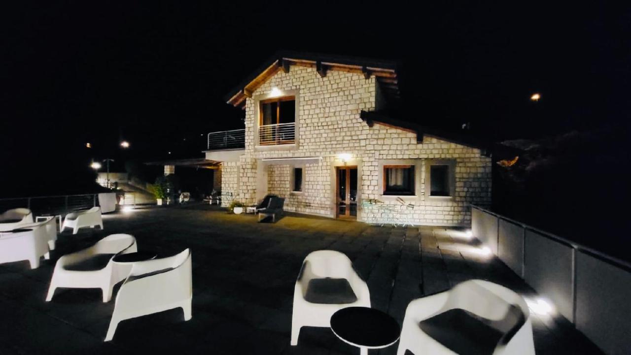 Vela Di Soleville Camere Con E Senza Vista Lago Con Ristorante & Pizzeria Sale Marasino Dış mekan fotoğraf