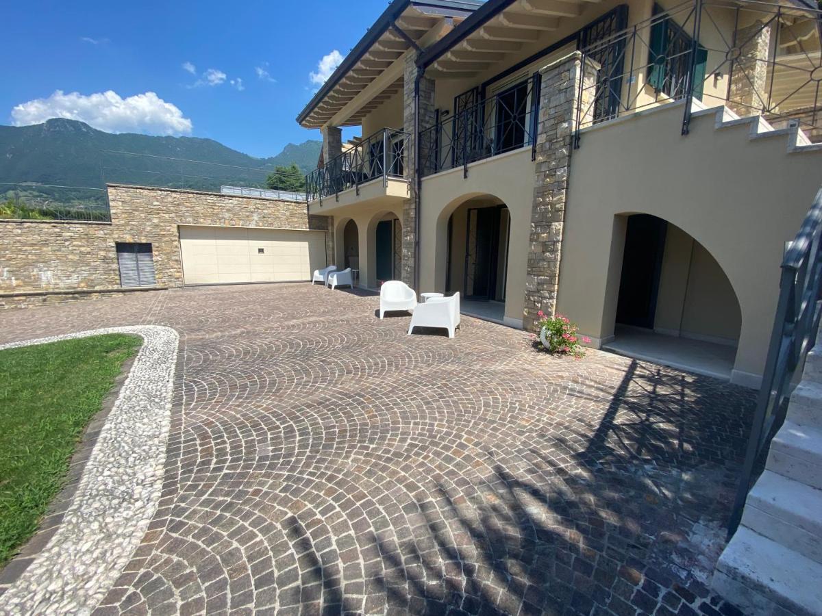 Vela Di Soleville Camere Con E Senza Vista Lago Con Ristorante & Pizzeria Sale Marasino Dış mekan fotoğraf