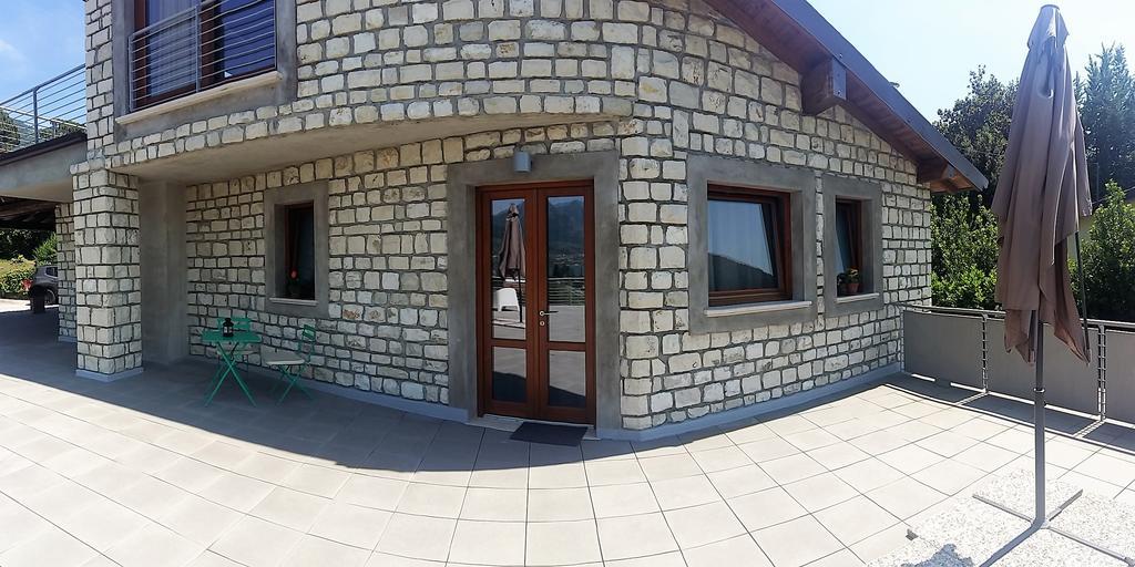 Vela Di Soleville Camere Con E Senza Vista Lago Con Ristorante & Pizzeria Sale Marasino Dış mekan fotoğraf
